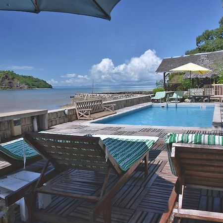 Ylang Hotel Ambondrona  Екстер'єр фото