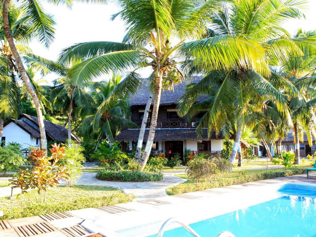 Ylang Hotel Ambondrona  Екстер'єр фото