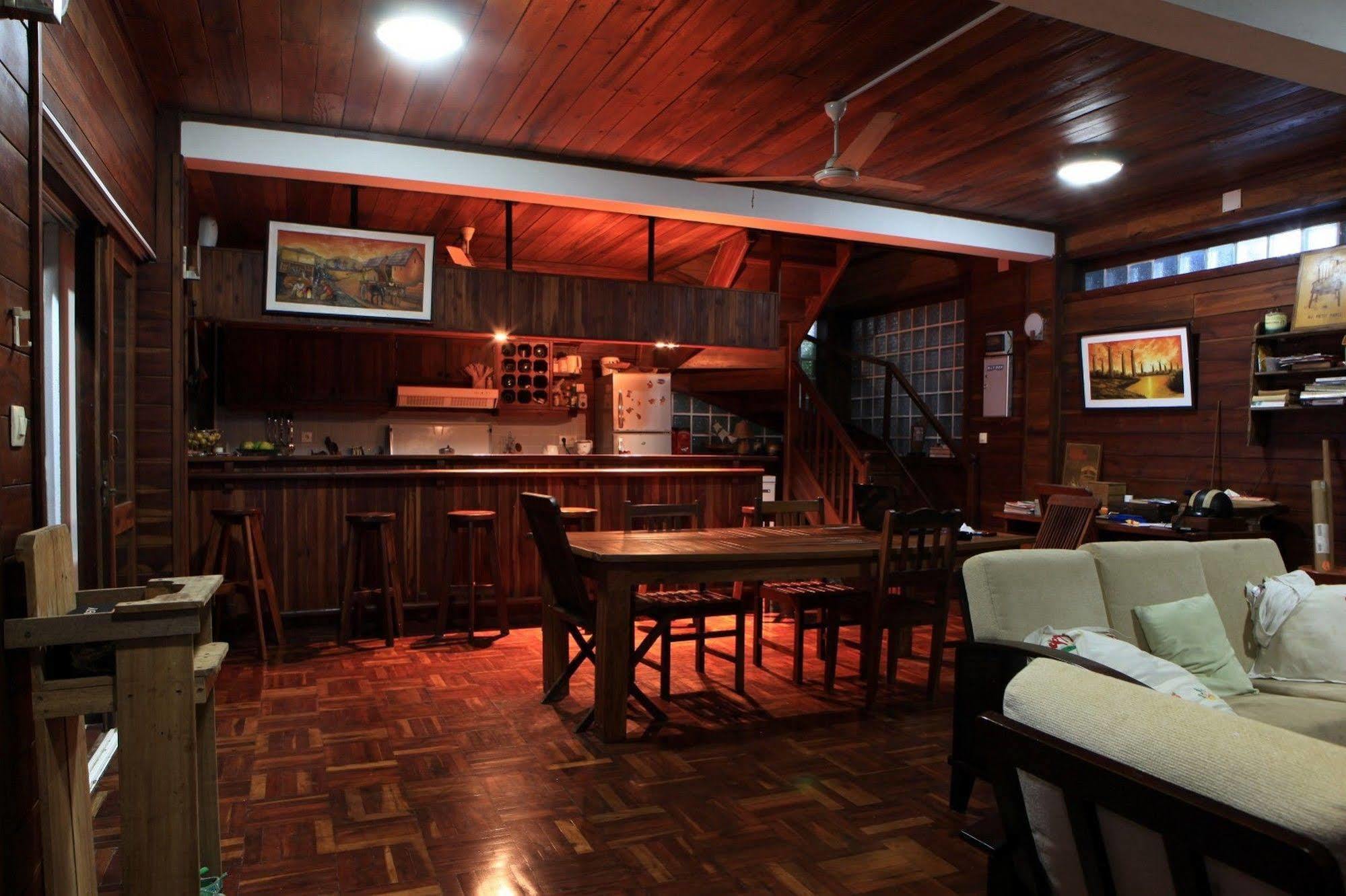 Ylang Hotel Ambondrona  Екстер'єр фото