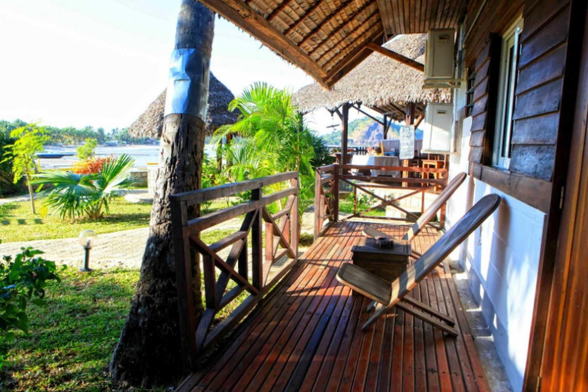 Ylang Hotel Ambondrona  Екстер'єр фото